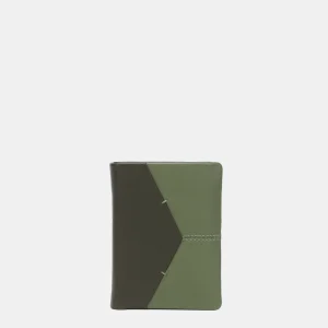 Cartera de hombre de piel con protección RFID en verde