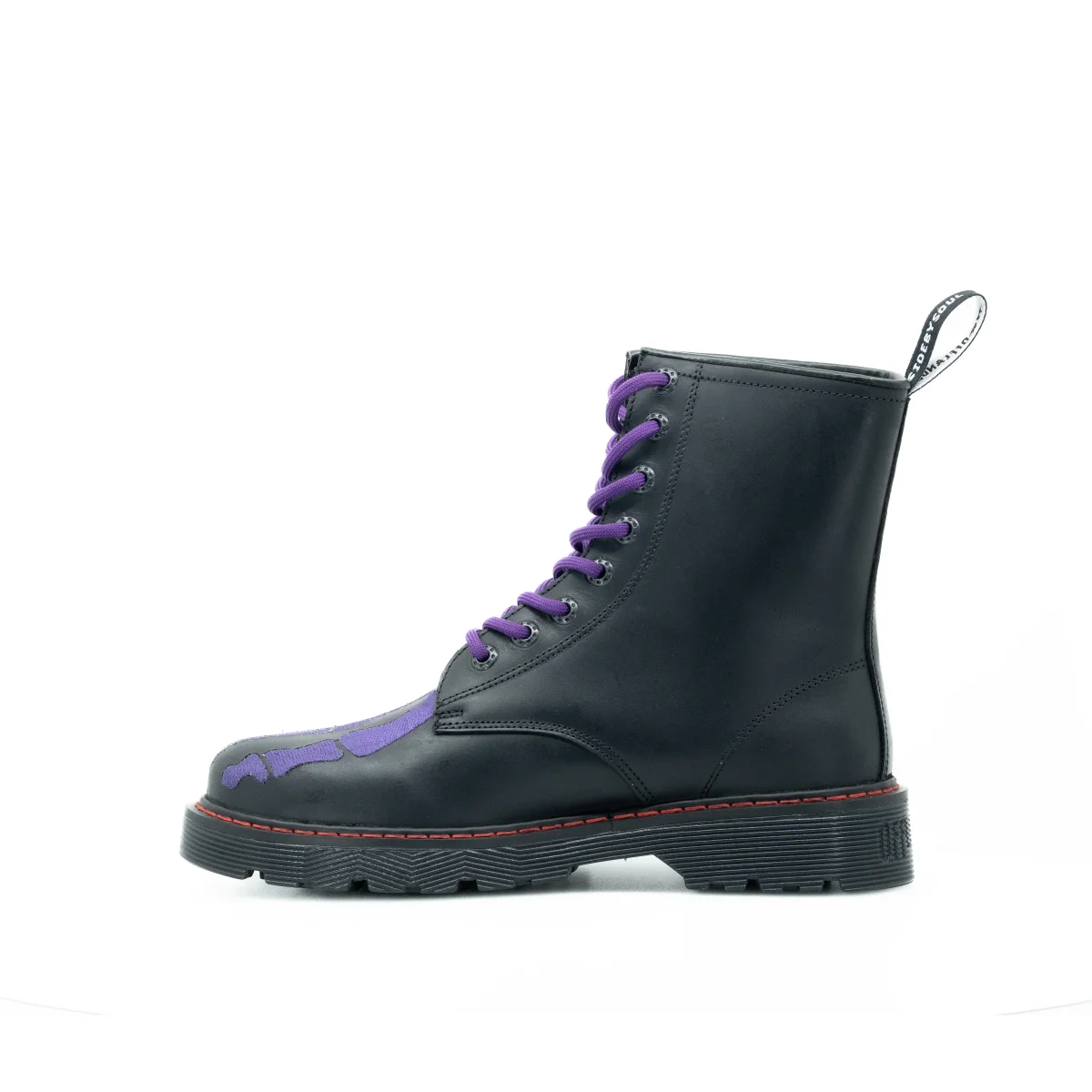 Botas Offlander, Tipo Militar, Piel Crazy, Negro, Huesos Morados Bordados - Imagen 3